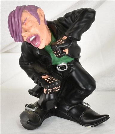 SCULTURA IN RESINA raffigurante un giovane della cultura punk 1980 ca h cm 16