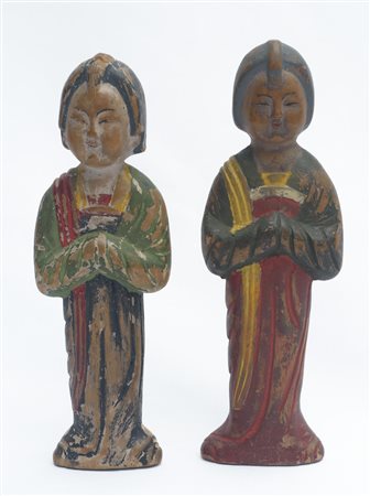  
Coppia di sculture XIX secolo
legno policromo 17,5 x 4,5 cm