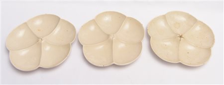  
Tre antipastiere - Manifattura Colonnese Anni '40 del XIX secolo
ceramica smaltata bianca diametro 28 cm