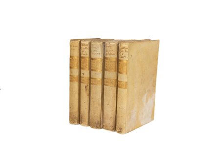 Lotto di cinque volumi formato 8° rilegati in pergamena, comprende:   