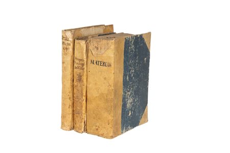 Lotto di tre volumi formato 4° rilegati in pergamena, comprende   