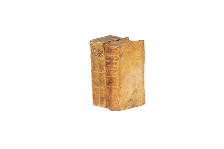 Lotto di due seicentine formato 16°, rilegate in pergamena coeva   