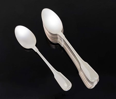 Dodici cucchiai da minestra con impugnatura a scudo con punta cm 20,5 - peso...