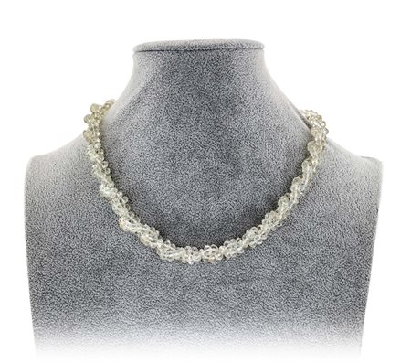 Collana in oro e cristallo di rocca Oro giallo 750/000. Lunghezza cm 50