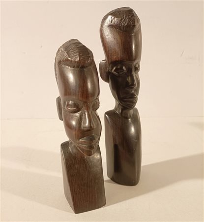 ANONIMO Anonimo (An) Senza titolo Legno 20,00x8,00 Due sculture in legno...