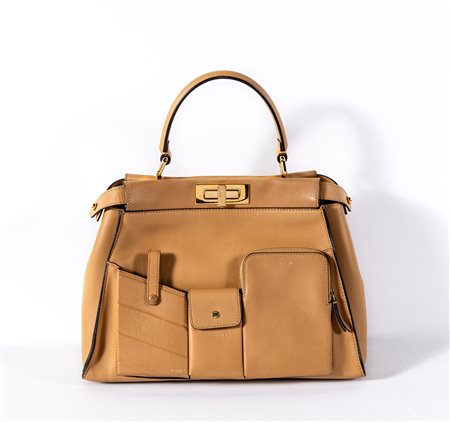 Borsa Peekaboo Utility media