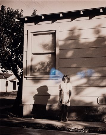 Todd Hido (1968)  - Senza titolo (Bambina), 2000s