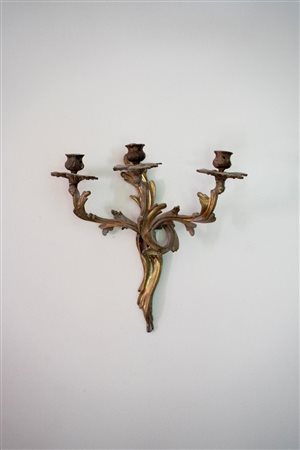 N. 4 applique a tre luci stile Luigi XV in ottone dorato, Primi del XX secolo...