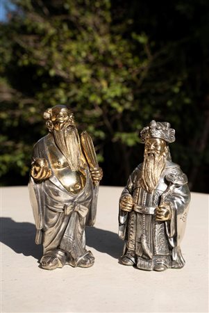 Coppia di figure orientali in lamina di argento 925, XX secolo H. 15 cm, h....