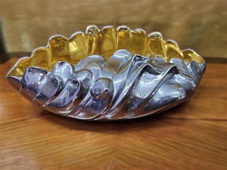 Svuota tasche a forma di conchiglia Capodimonte, in maiolica smaltata, Anni...