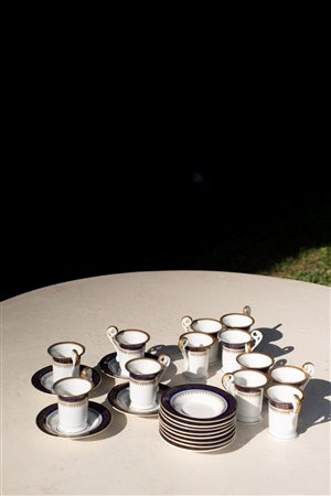 Set caffè per 12 in stile impero made in GDR Echt Kobalt Composto da 12 tazze...