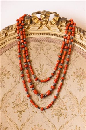 Collana in corallo e argento Gr 146.9