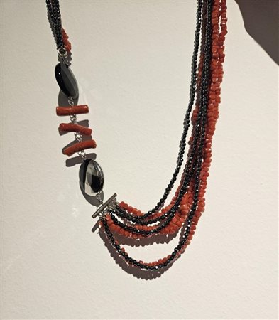 Collana con ematite, corallo e onice Della Rovere
