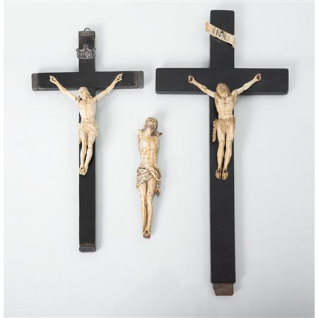 MANIFATTURA ITALIANA DEL XIX SECOLO, Tre sculture