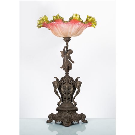 MANIFATTURA SICILIANA DEI PRIMI DEL '900, Alzata in metallo