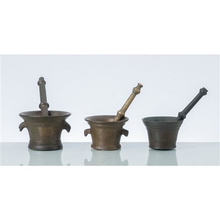 MANIFATTURA SICILIANA DEL XVIII/XIX SECOLO, Tre mortai