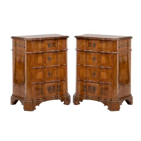 MANIF. SICILIANA DEL XX SEC, Cassettone e coppia di comodini