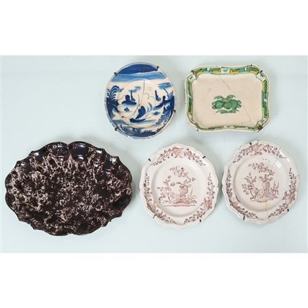 MANIFATTURA ITALIANA DEL XVIII-XIX SECOLO, Cinque piatti