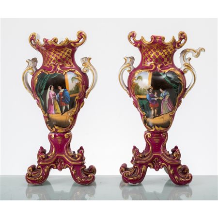 MANIFATTURA FRANCESE DEL XIX SECOLO, Coppia di vasi