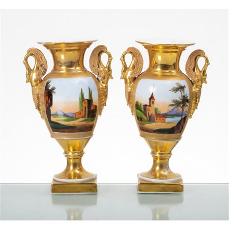 MANIFATTURA FRANCESE PRIMI DELL' 800, Coppia di piccoli vasi