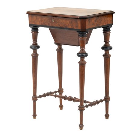 MANIFATTURA DANESE DEL XIX SECOLO, Tavolino