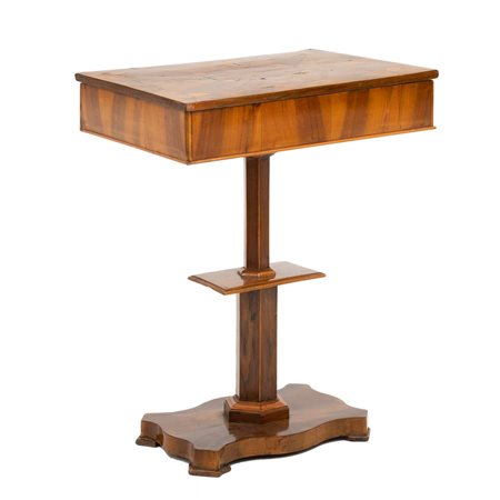 MANIFATTURA INGLESE DEL XIX SECOLO, Piccola toletta