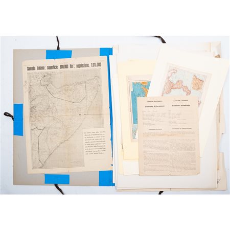 CARTELLA CON 27 CARTE GEOGRAFICHE, MAPPE E VARIE