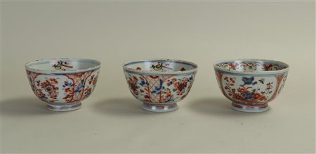 A lot consisting of (3) Amsterdam colorful bowls. China 18th century....