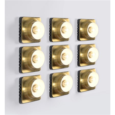 ACHILLE E PIER GIACOMO CASTIGLIONI, Nove lampade da parete