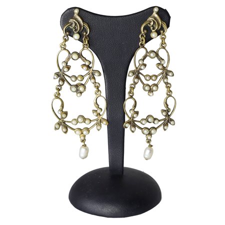 Orecchini alcozer pendenti dorati con perle
