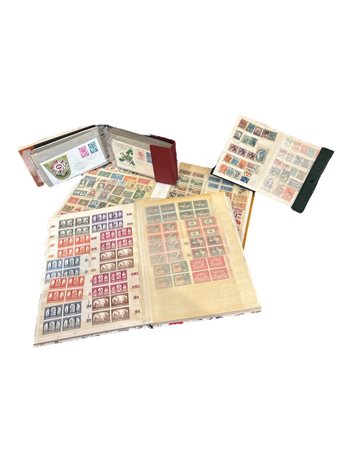  
Raccolta miscellanea di francobolli 
 