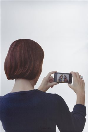 PISTOLETTO MICHELANGELO (n. 1933) - DONNA CHE FOTOGRAFA LA VENERE DEGLI STRACCI.