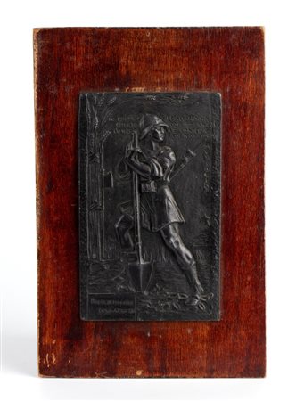  
Colonialismo, Placca in zama, soldato Camicia Nera in AO 1936
 10,5x17