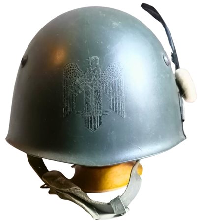  
Elmetto m. 33 di un alpino della divisione Monterosa della RSI prima metà XX sec.
 