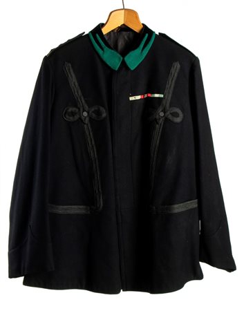  
Italia, Regno, giubba m. 1903 per un colonnello degli alpini prima metà XX sec.
 