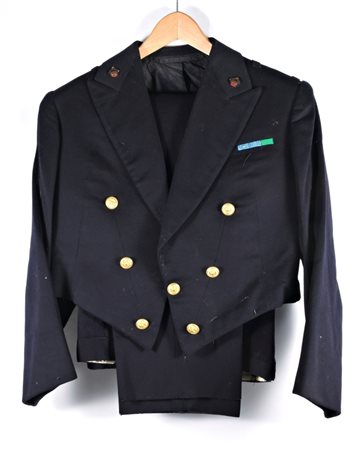  
Lotto di due dinner jacket e un pantalone da funzionario dell'Amministrazione Coloniale prima metà XX sec.
 