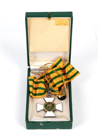  
LUSSEMBURGO, ORDINE DELLA CORONA DI QUERCIA, INSEGNA DI COMMENDATORE seconda metà XX sec.
 