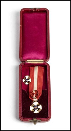  
Lotto di 2 miniature, Corona d'Italia Ordini Cavallereschi e Medaglie
 