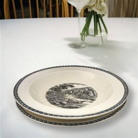 Wedgwood of Etruria & Barlaston - Servizio di piatti souvenir vintage mod. Lugano, 1920s/1930s