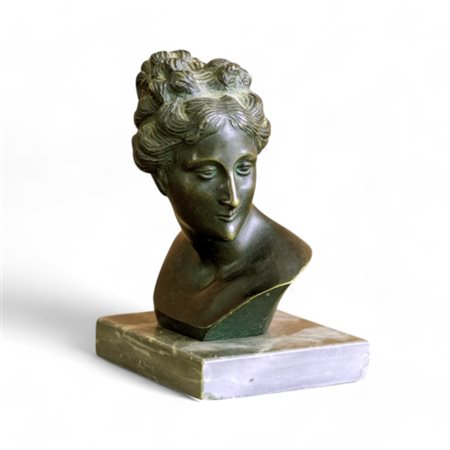 Busto di Venere in bronzo