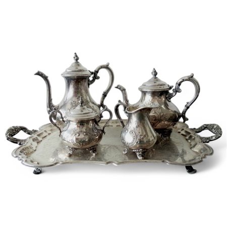 Servito da te e caffè,