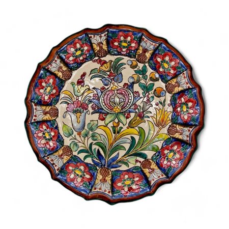 Piatto da parata in maiolica policroma