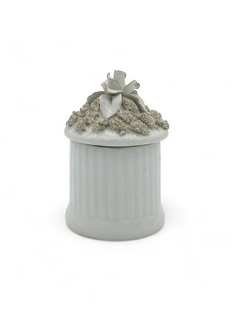 Scatolina in porcellana bianca