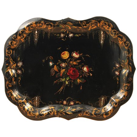 Vassoio Metallo decorato a mitivi floreali e vegetali con applicazioni di...