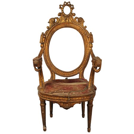 Grande trono Legno maistralmente scolpito e decorato a motivi ornamentali e...