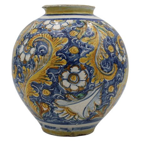 Grande vaso sferico Antica maiolica decorata a motivi floreali e vegetali...