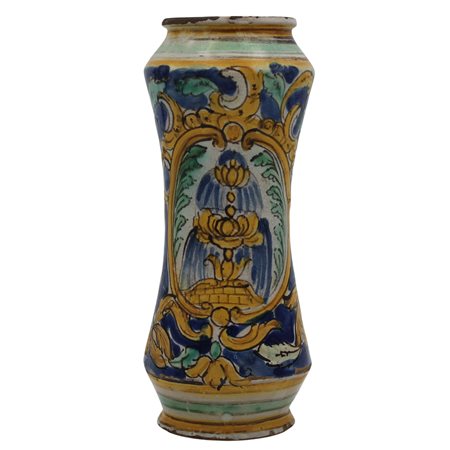 Albarello Antica maiolica decorata con fontana sul fronte e motivi floreali e...