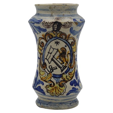 Albarello Antica maiolica policroma decorata con stemma gentilizio sul fronte...