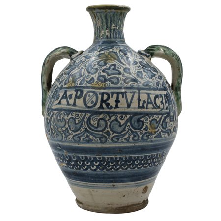 Anfora a due manici Antica maiolica decorata a tutto tondo a motivi vegetali...