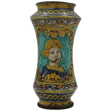 Albarello Antica maiolica con medaglione centrale raffigurante giovane e sul...